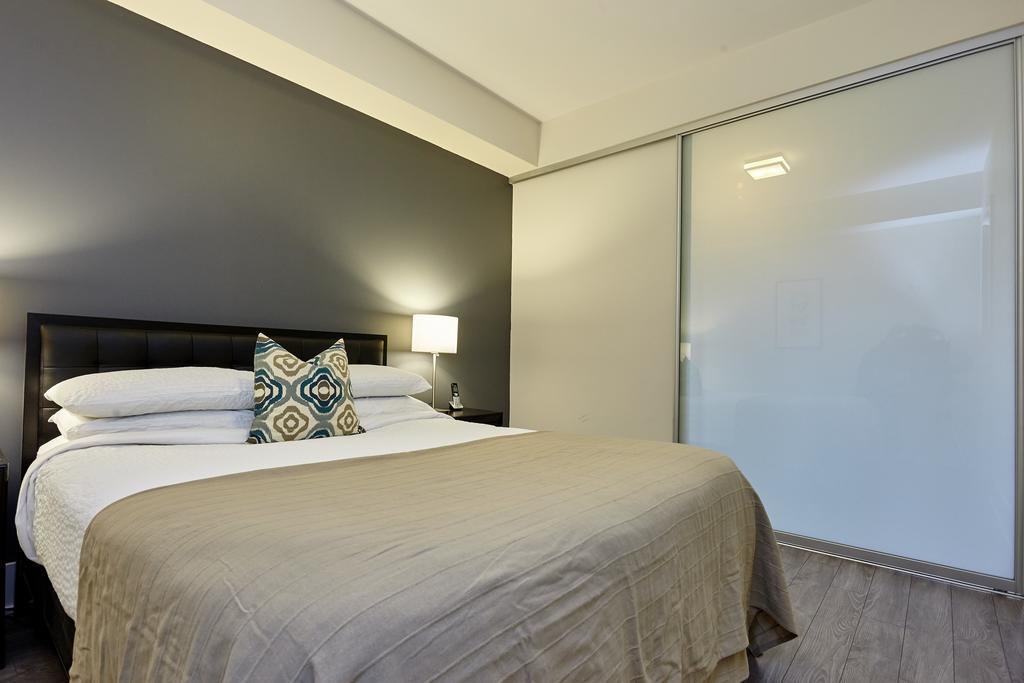 Atlas Suites - Cn Tower & Convention Centre Toronto Habitación foto