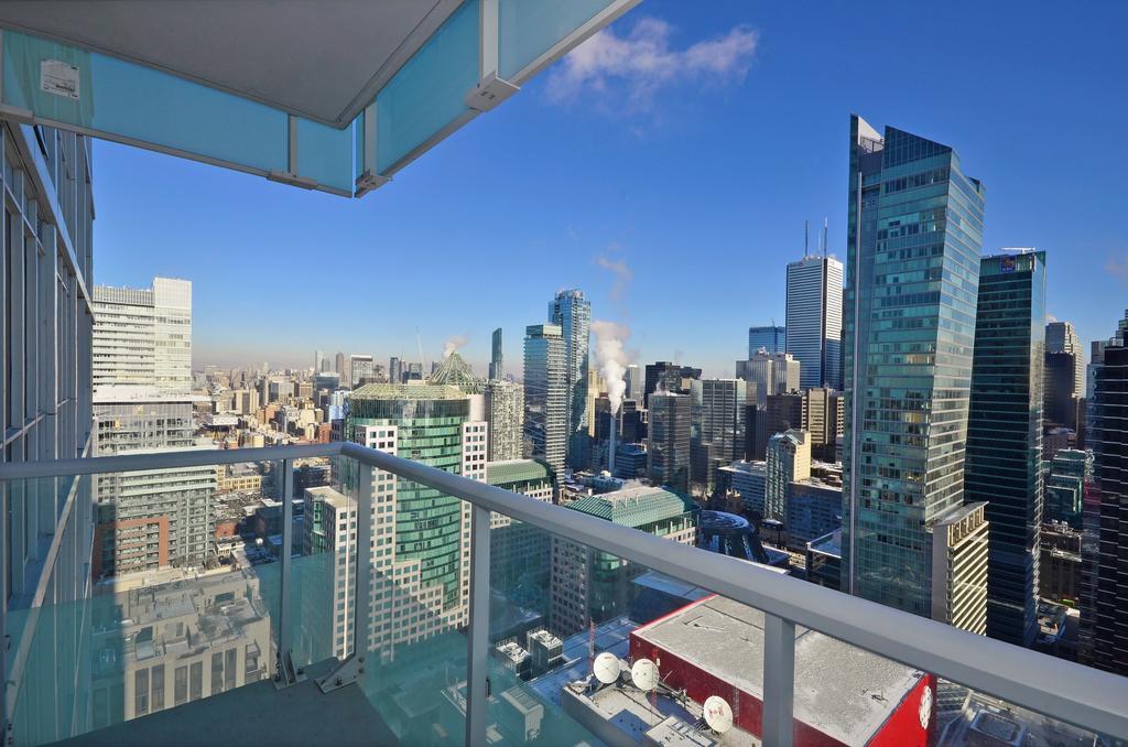 Atlas Suites - Cn Tower & Convention Centre Toronto Habitación foto