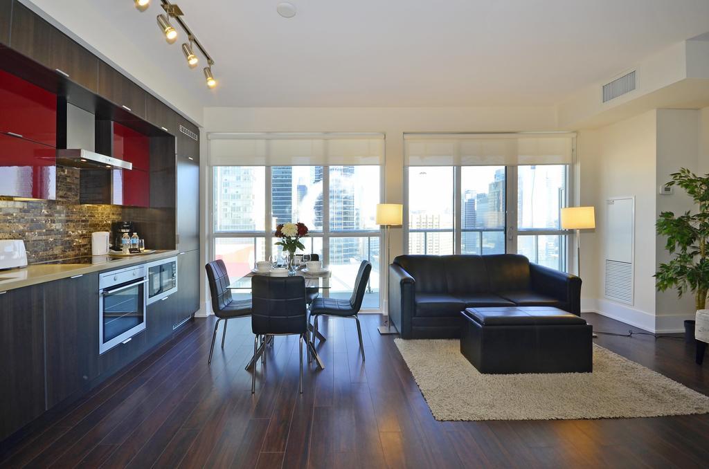 Atlas Suites - Cn Tower & Convention Centre Toronto Habitación foto