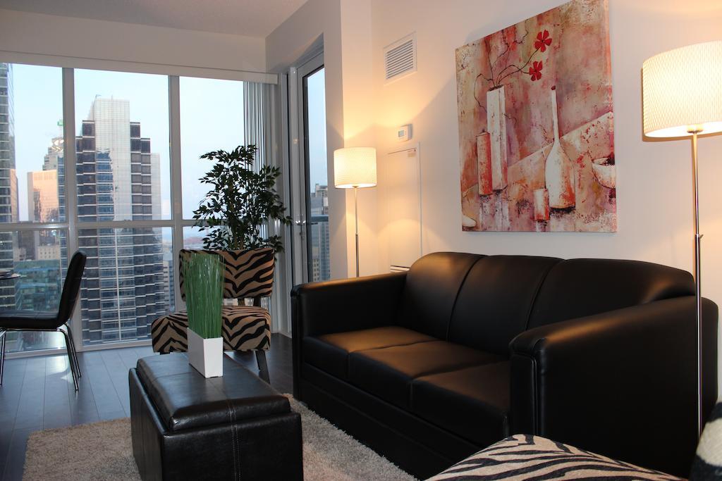 Atlas Suites - Cn Tower & Convention Centre Toronto Habitación foto