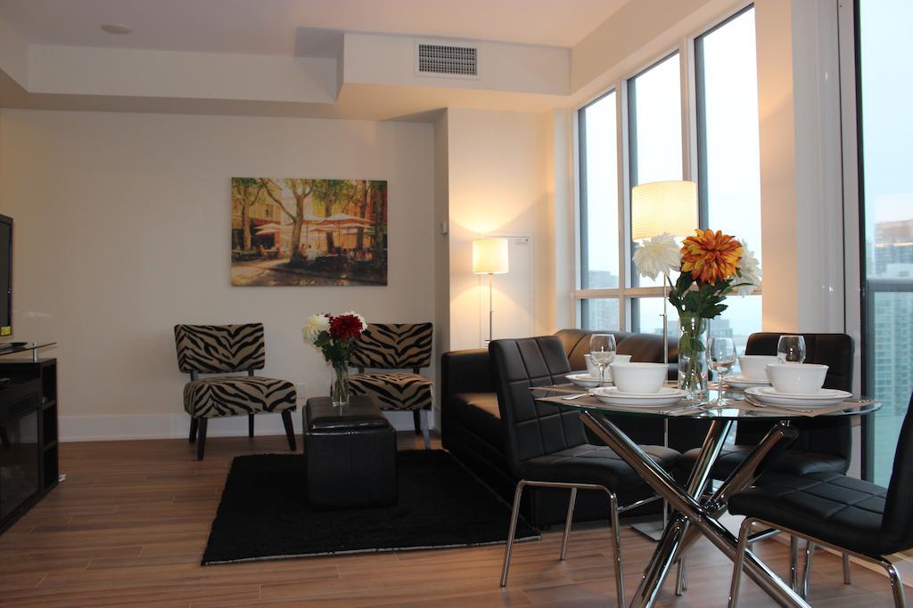 Atlas Suites - Cn Tower & Convention Centre Toronto Habitación foto